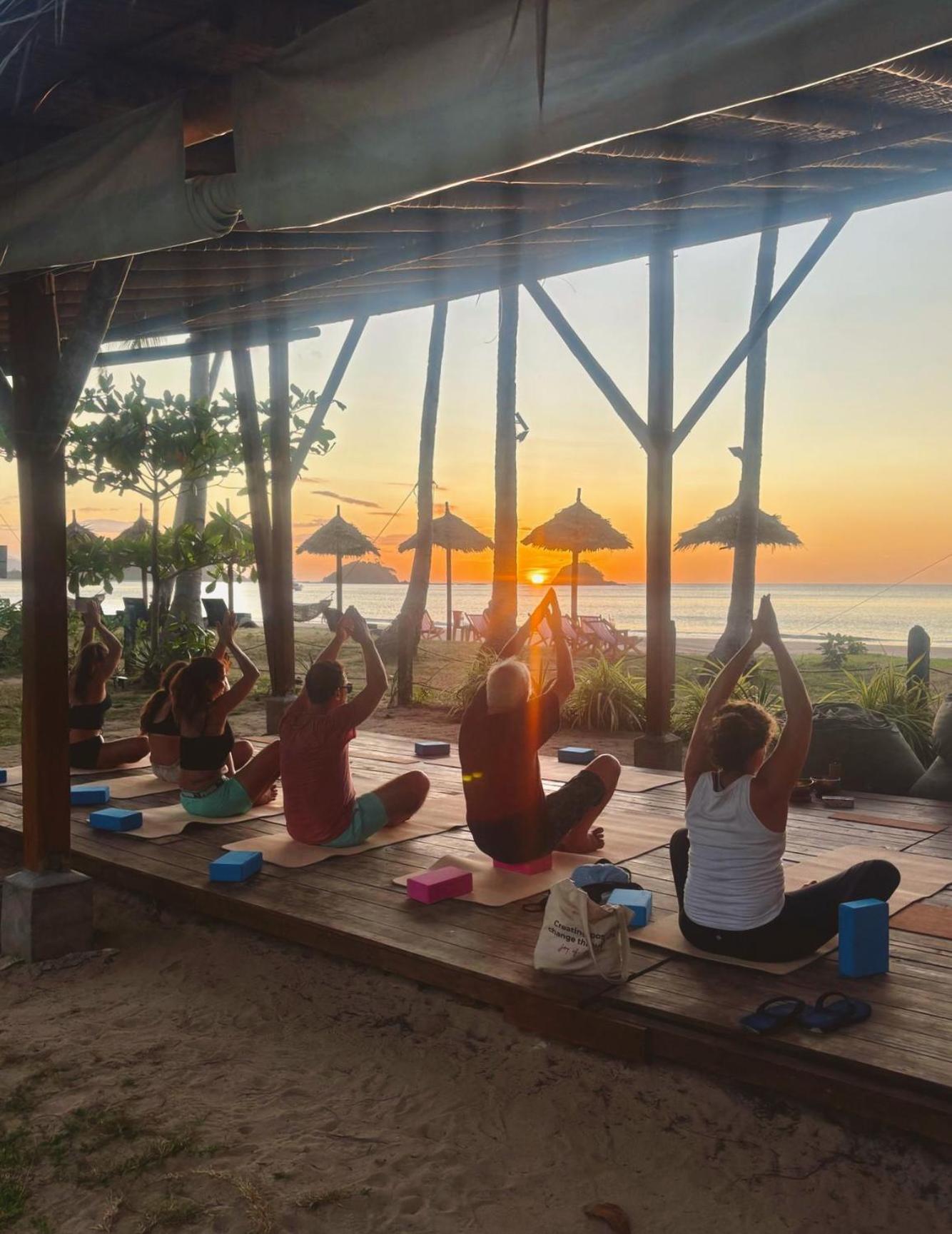 Eco Sanctuaries Nature Lodge Nacpan Beach, El Nido Εξωτερικό φωτογραφία